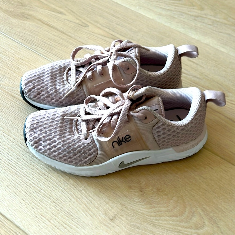 Nike Renew In Season TR 10 Training Shoes